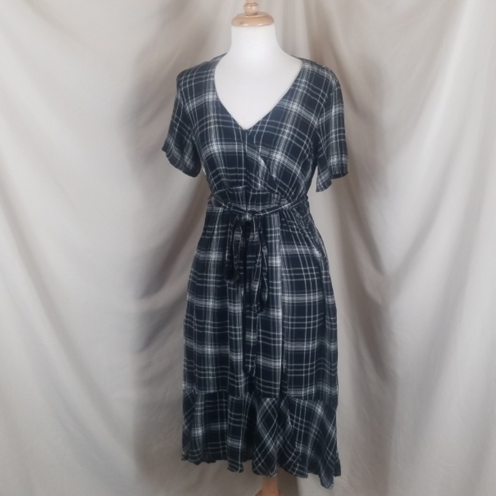 GAP Maternity Surplice Front Dress